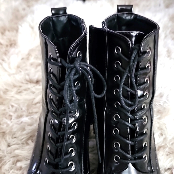 Pink and Pepper chunky heel lace-up bootie - Picture 7 of 7